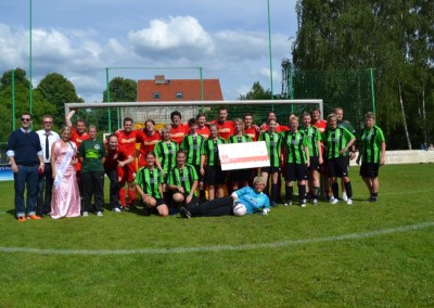 Absatz gegen Abseits –Fußball Frauen gegen Männer