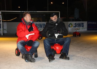 Erster Bobby-Car-Fußball-Cup auf dem Eis in Brandenburg an der Havel