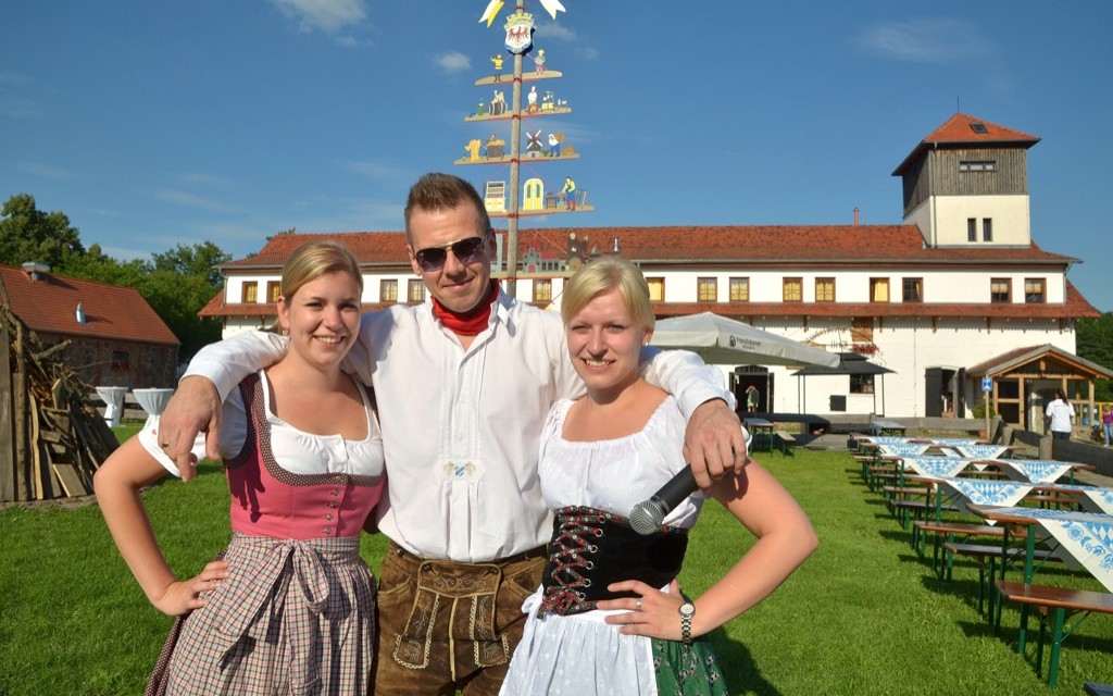 Oktoberfest im Juli aus Schloss Diedersdorf
