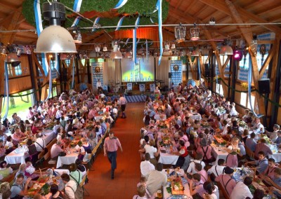 Oktoberfest im Juli aus Schloss Diedersdorf