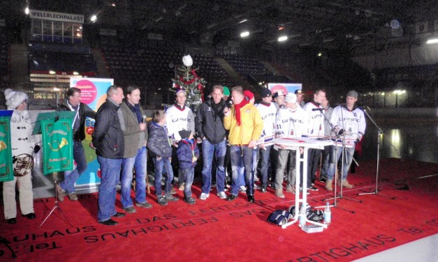 Erstes Adventssingen der Eisbären Juniors im Berliner Wellblechpalast